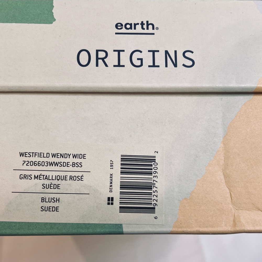 Naturalizer size 7W Women’s Aurelia Ankle Strap Pointed Toe Pump.